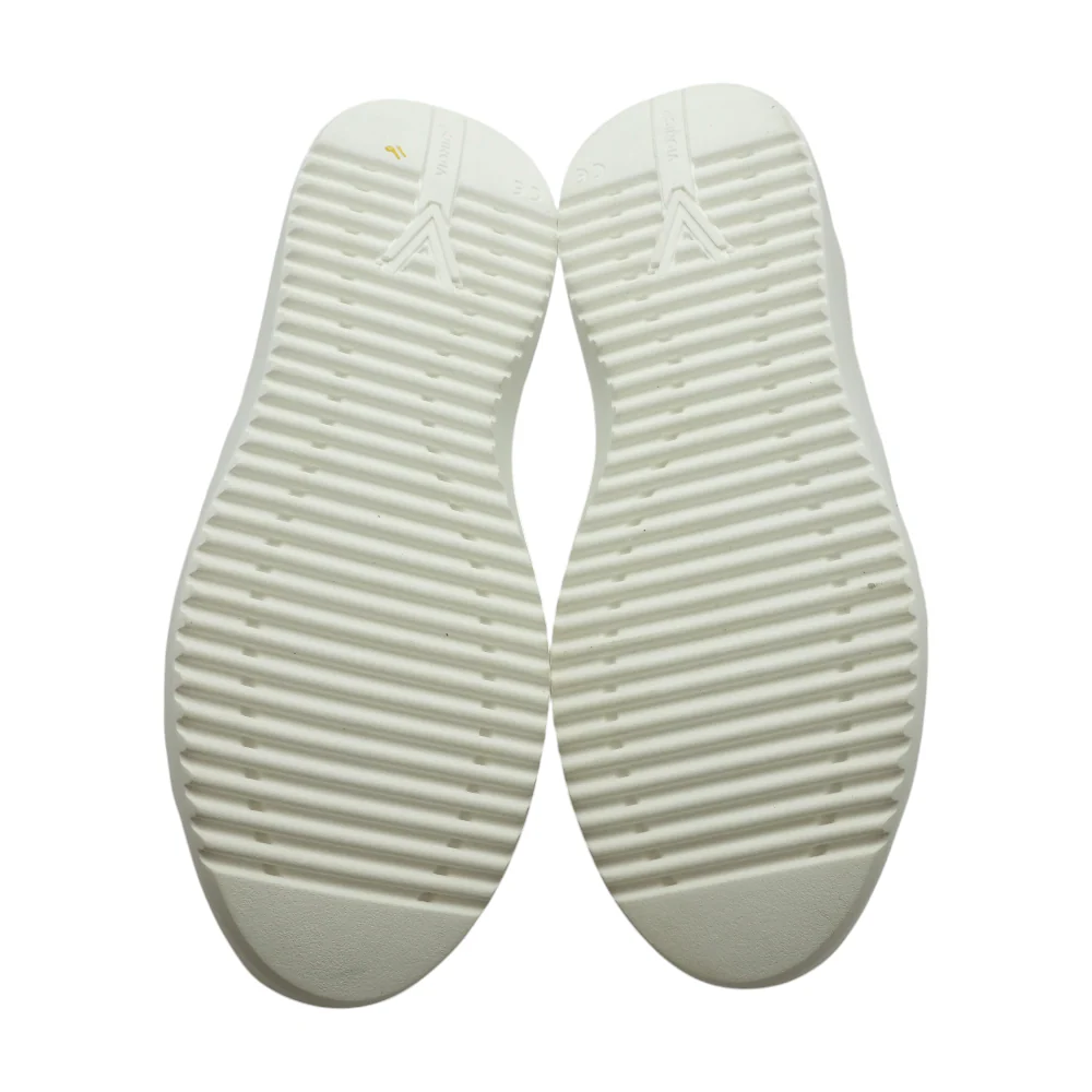 White Low-Top Athletic Shoes - Image 3