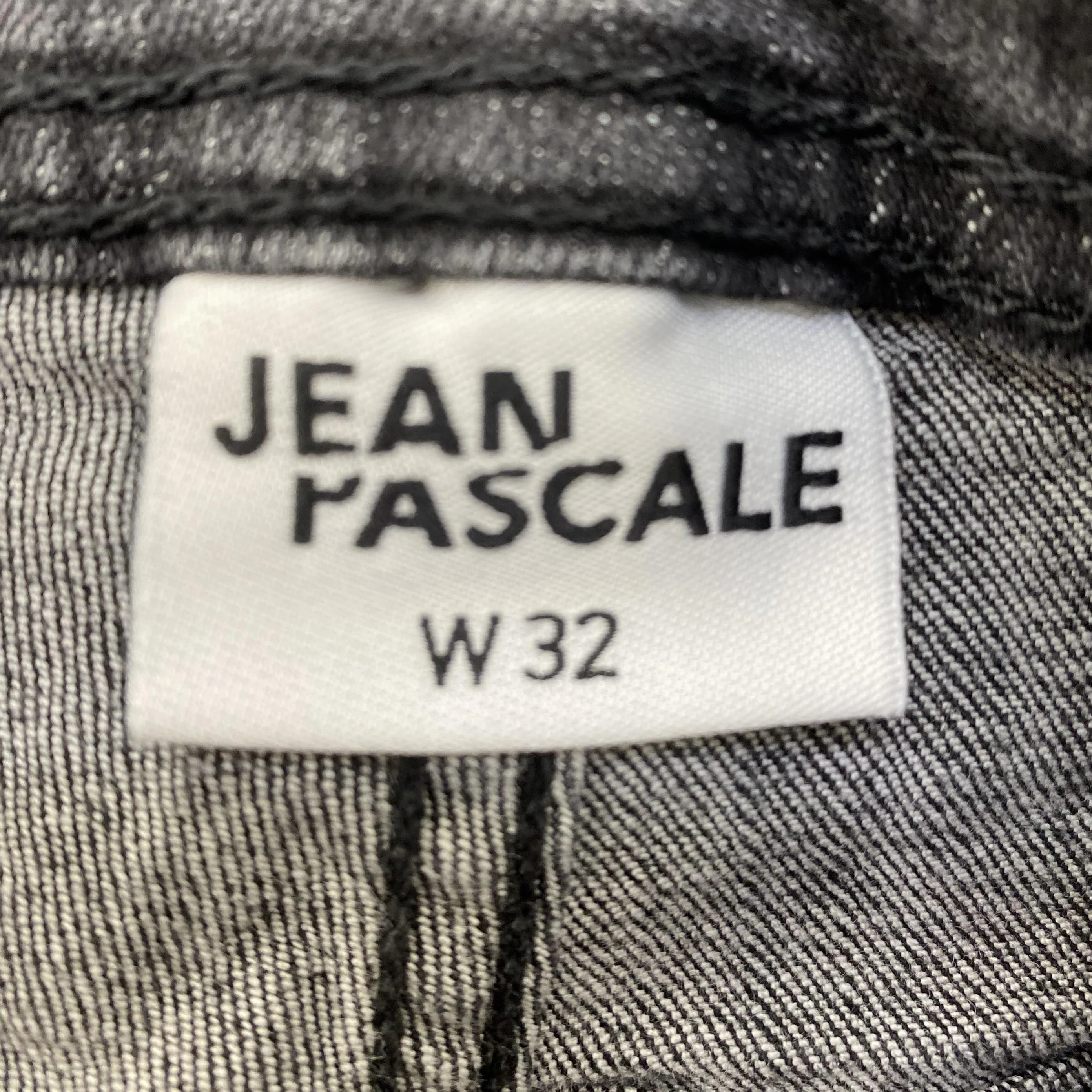 Vintage Gray 5-Pocket Shorts - Image 3