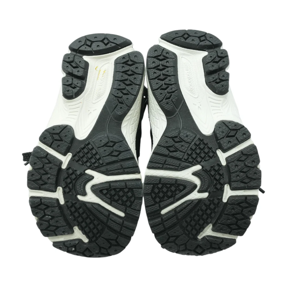 NEW BALANCE size 5 Excellent 555 Kids Athletic Shoes - Image 3