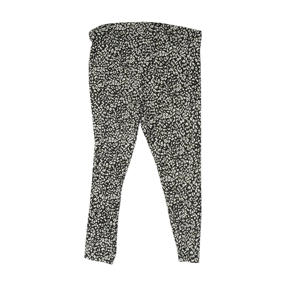 Black Plus Animal Print Fashion Leggings - Image 2