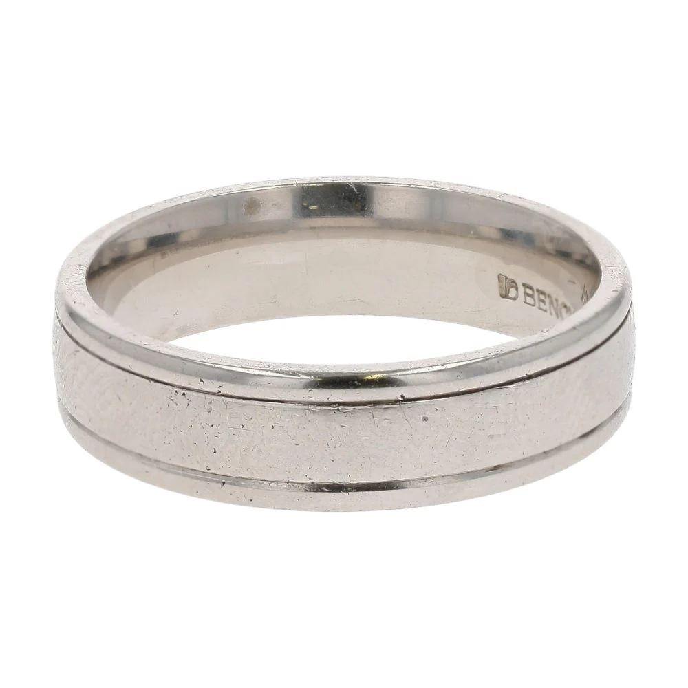 Palladium Comfort Fit Beveled Edge Platinum Band - Image 2