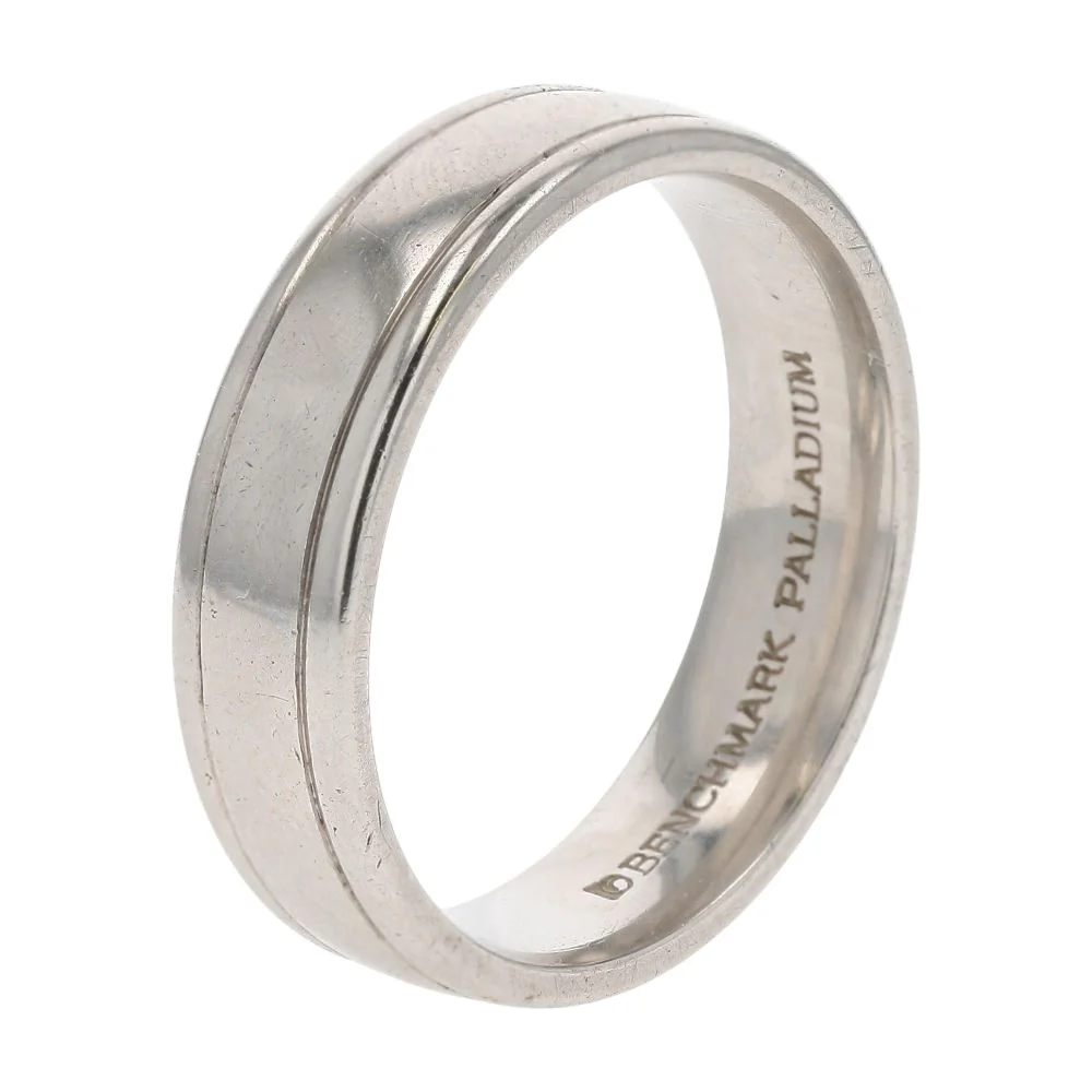 Palladium Comfort Fit Beveled Edge Platinum Band - Image 3