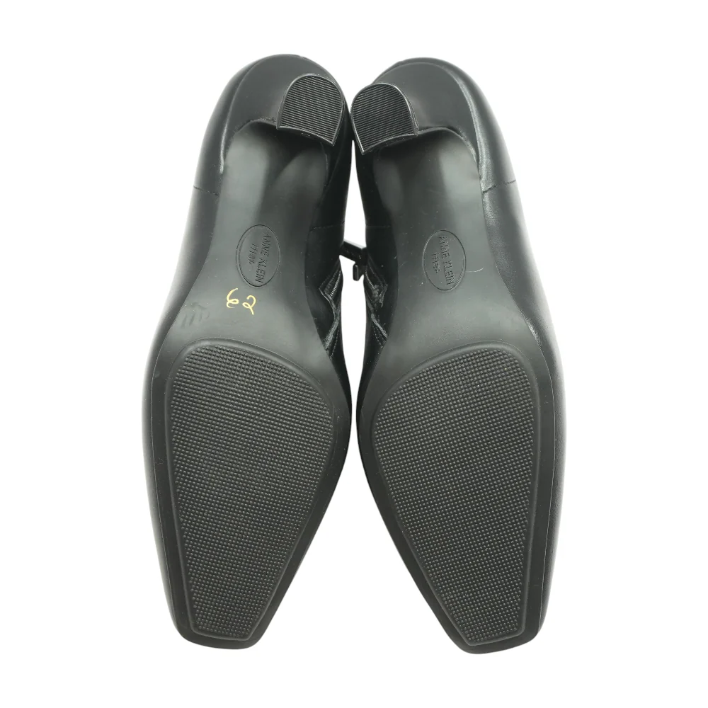 Black Pump Heels - Image 3