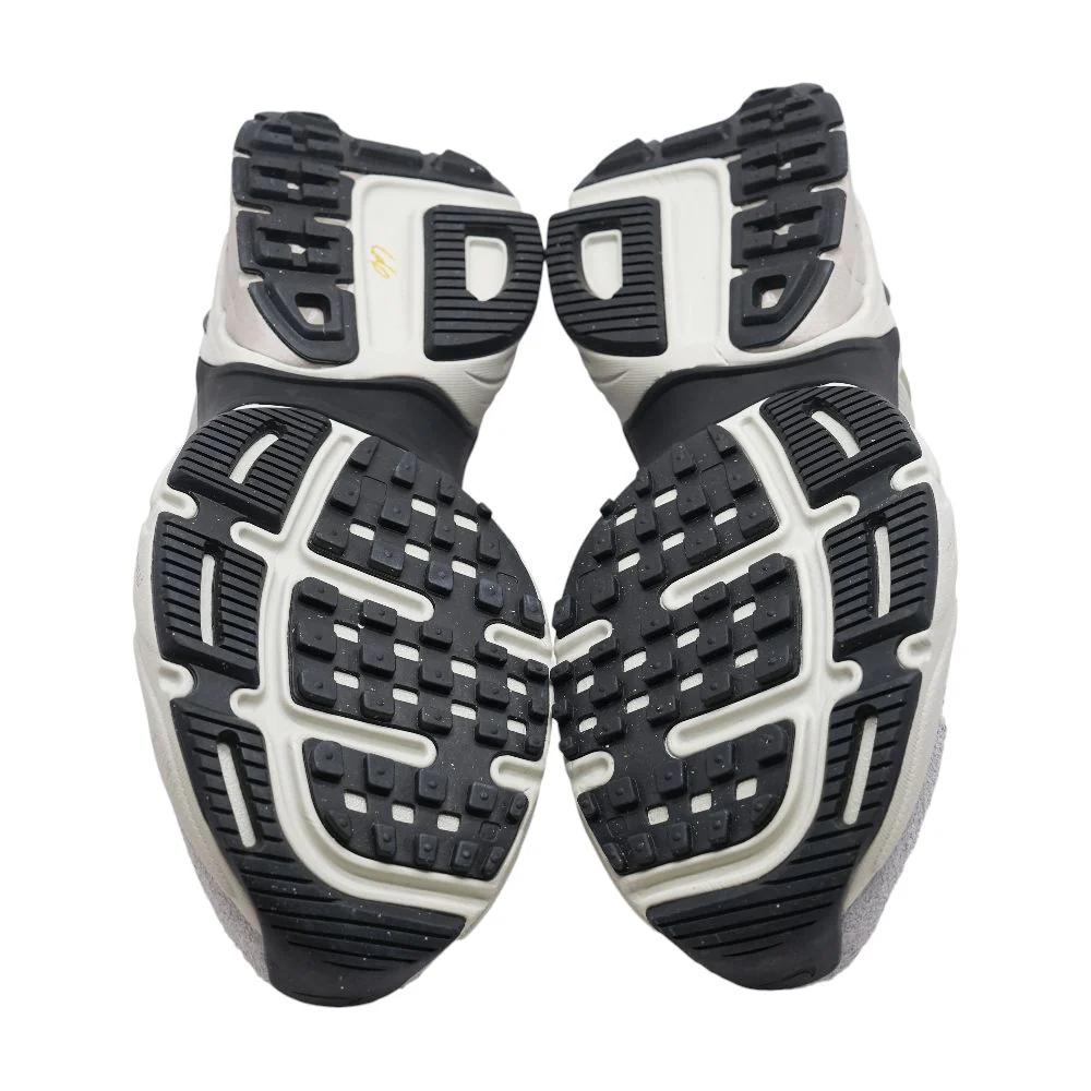 V2K Run White Low Top Athletic Shoes - Image 3