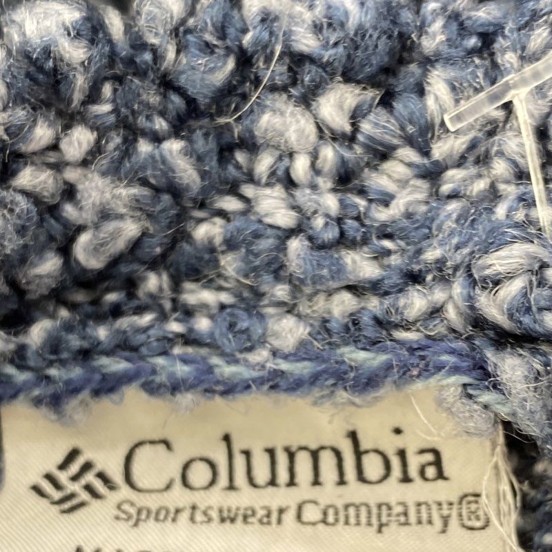Vintage Blue Solid V-Neck Sweater - Image 3