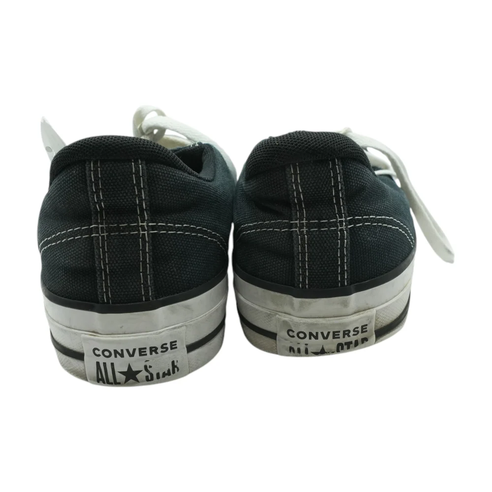 Low-Top Athletic Shoes - Image 2
