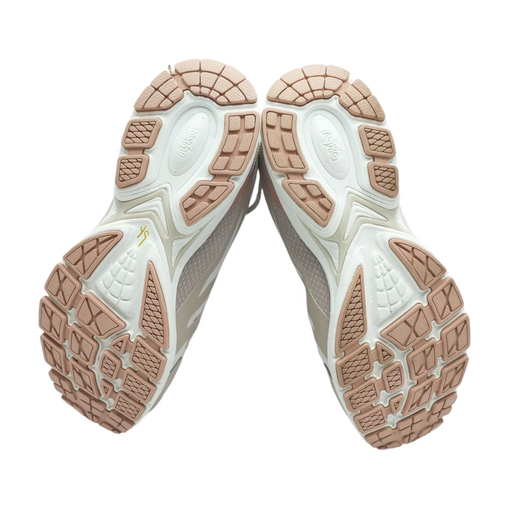 Sky Walk Low-Top Athletic Shoes - Image 3