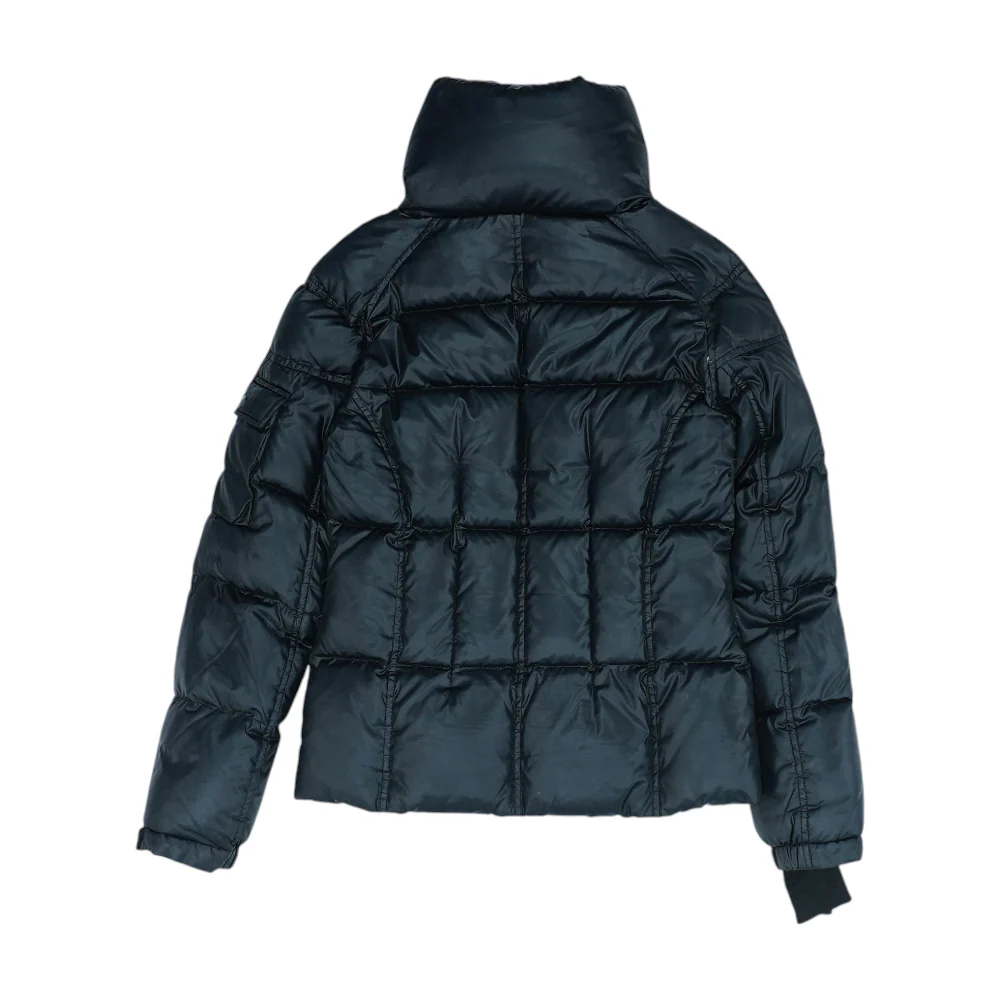 Black Solid - Image 2