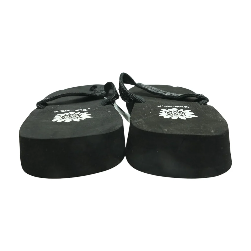 Black Flip-Flop Sandals - Image 2