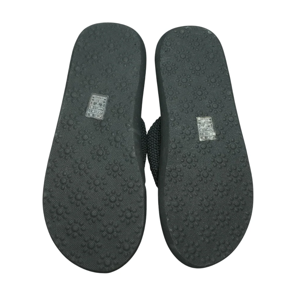 Black Flip-Flop Sandals - Image 3