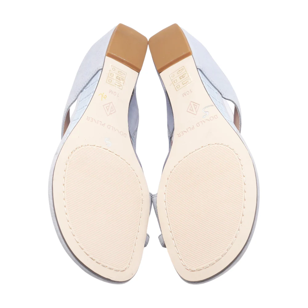 Gray Wedged Sandals - Image 3