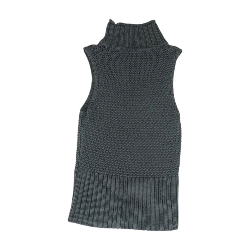 Black Pullover Sweater - Image 2